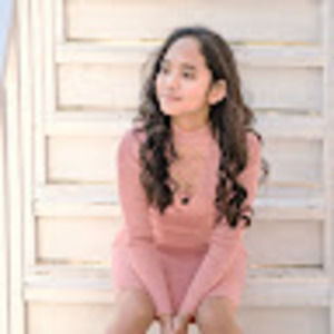 Meet your Posher, Lyle veronica